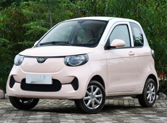 XH EV Electric Car High Speed Mini Electric Car With Long Driving Range 200KM