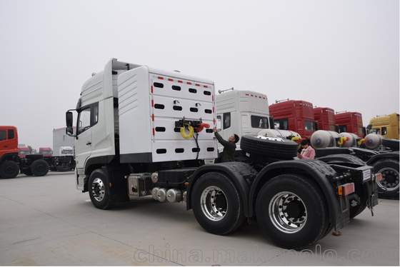 Chemical Heavy Duty Cng Trucks RHD Type Cargo Delivery Truck