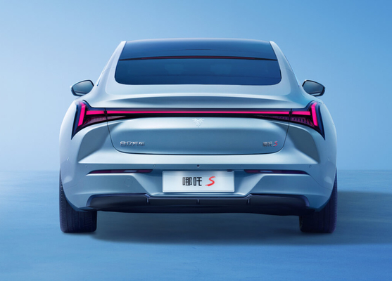 170kw EV Electric Car 4 Seats Electric Sports Cars 715km Endurance