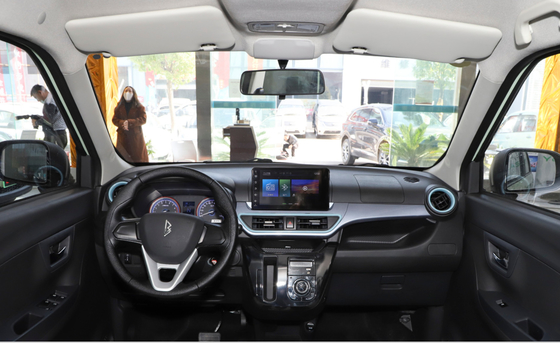 4 Seat Fwd Electric Car Range 320km 35kW Motor Power Max Speed 101km/H